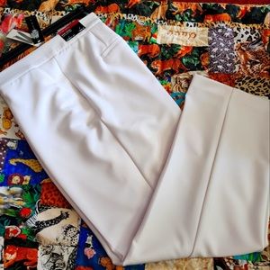 Investment II Ladies Slim Leg Pants 18W S purchased at Dillards. 5th Avenue fit.